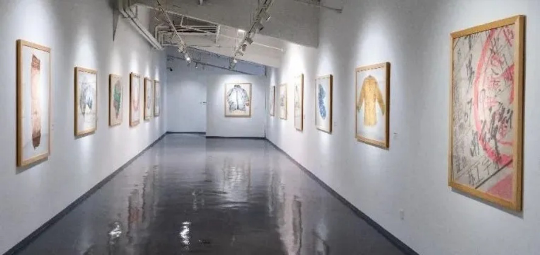 中央美术学院精微素描巡展在景德镇开幕