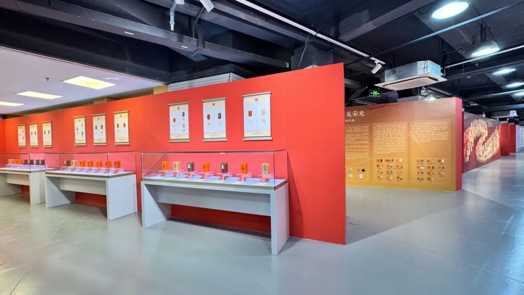 中央美院中法学院师生助力“印见荣光”全国职工篆刻作品展上海巡展