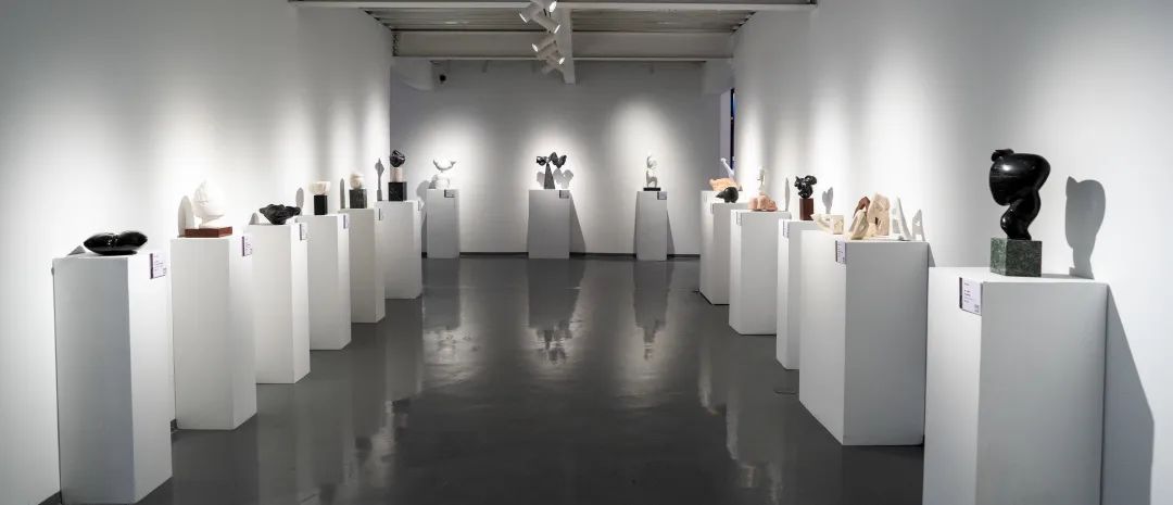 展览丨“琢石问道—中央美术学院·雕塑系石雕工作室教学研究展”在景德镇开展