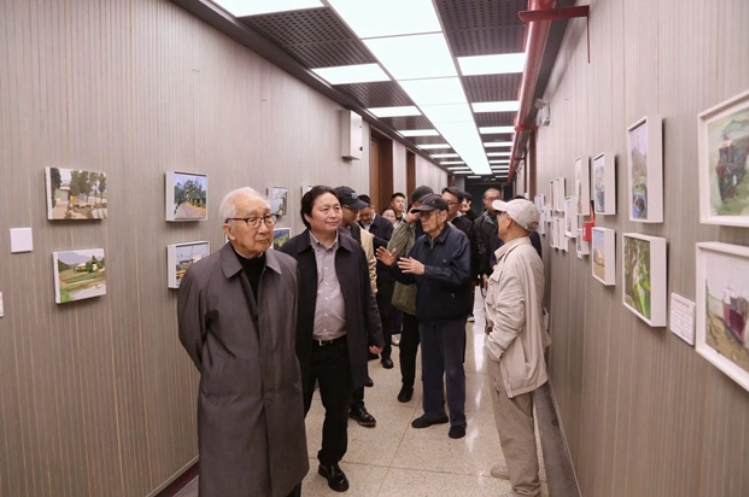 牢记艺术为人民：靳尚谊、杜键等老先生教检“社会实践与艺术考察”教学成果
